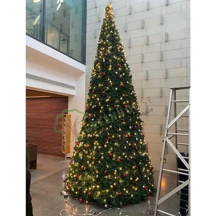 ArtificialChristmas-Tree