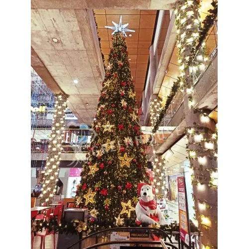 Artificial-christmas-tree