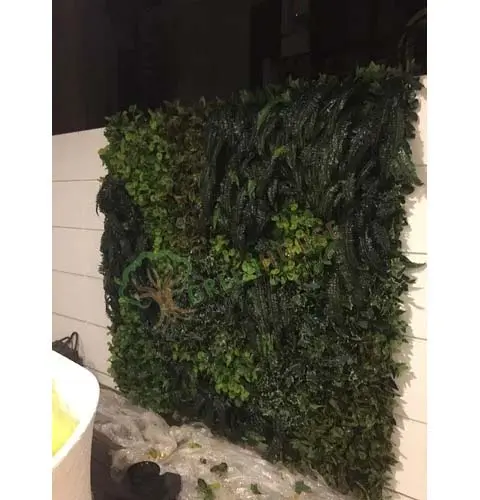 Greenwall-Artificial-1