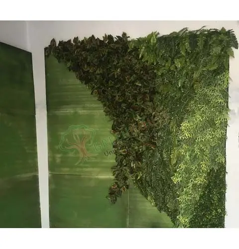 Greenwall-Artificial-1