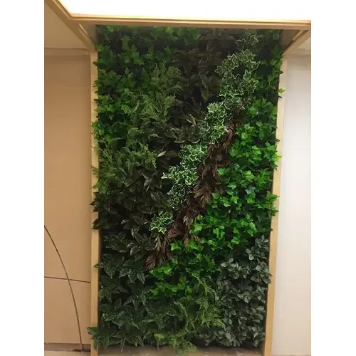 Greenwall-Artificial-1